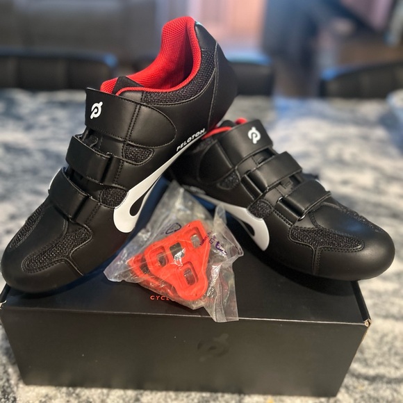 Peloton Black and Red Cycling Shoes - Picture 1 of 4